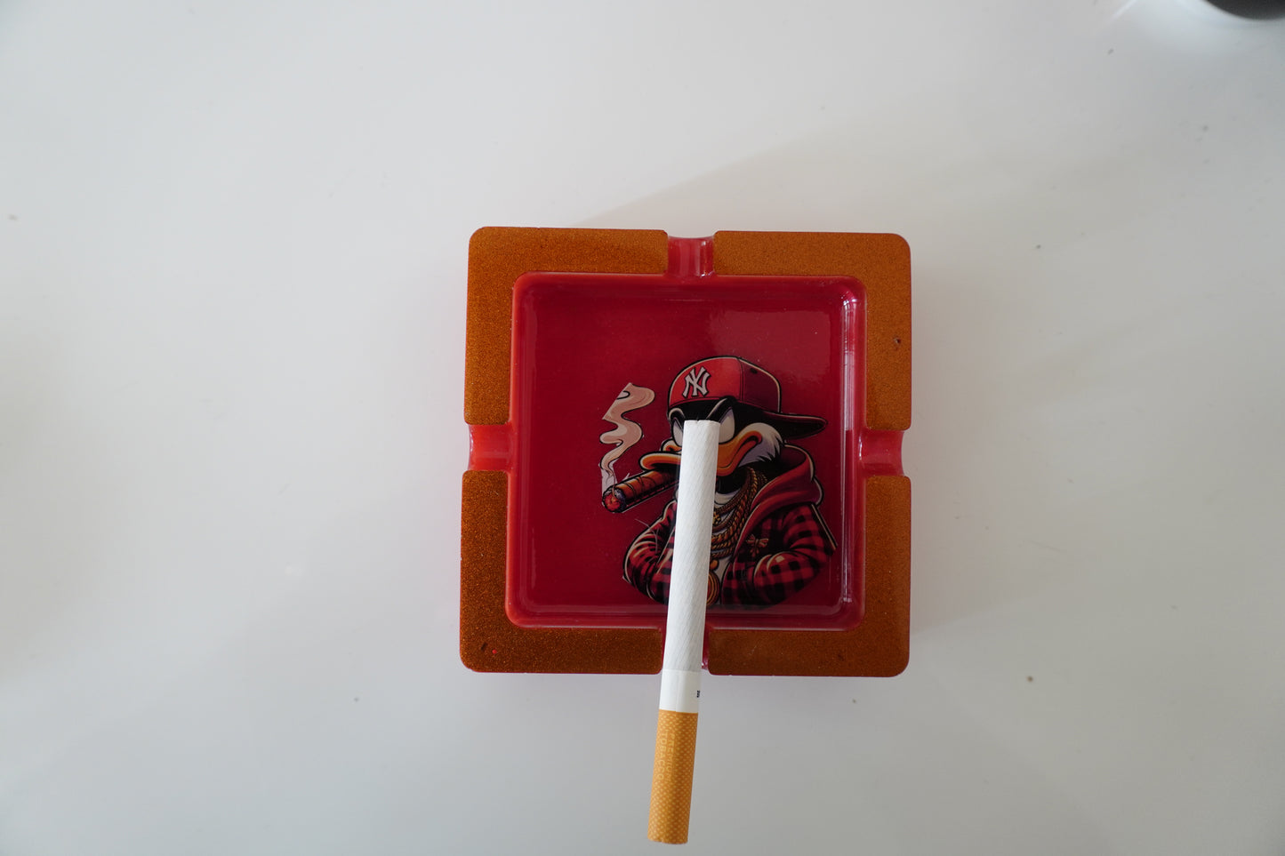 Handgemachter Epoxidharz-Aschenbecher – Wunschmotiv & Farbe