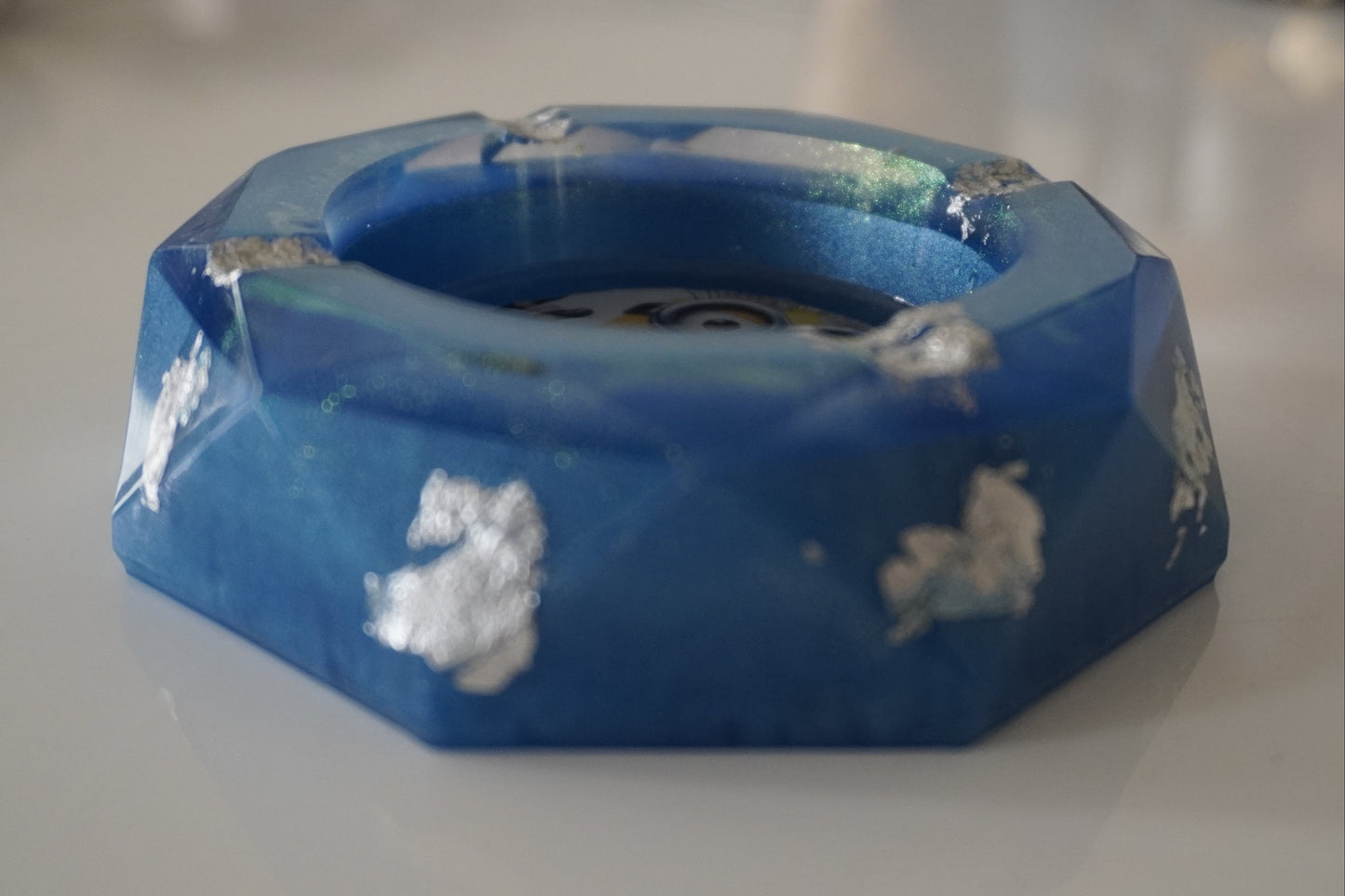 Handgemachter Epoxidharz-Aschenbecher – Wunschmotiv & Farbe